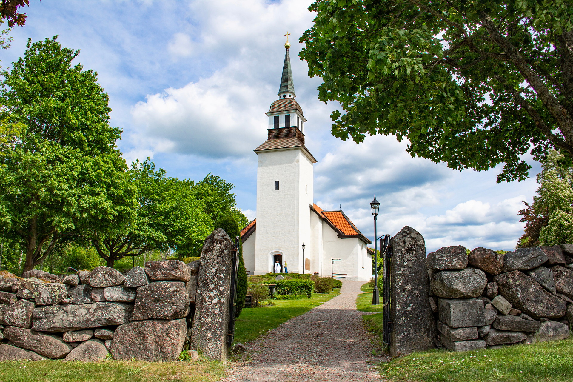 Landeryds kyrka sommar