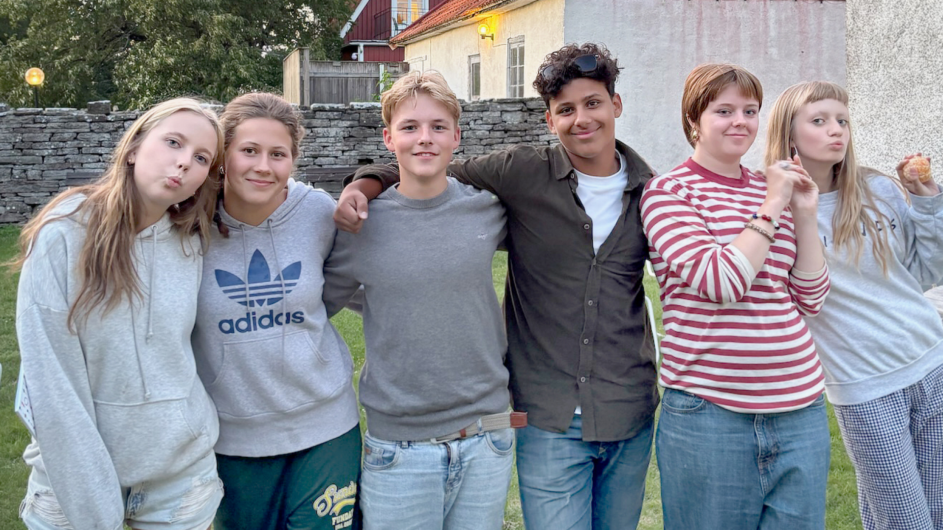Gruppbild med konfirmander på Öland.