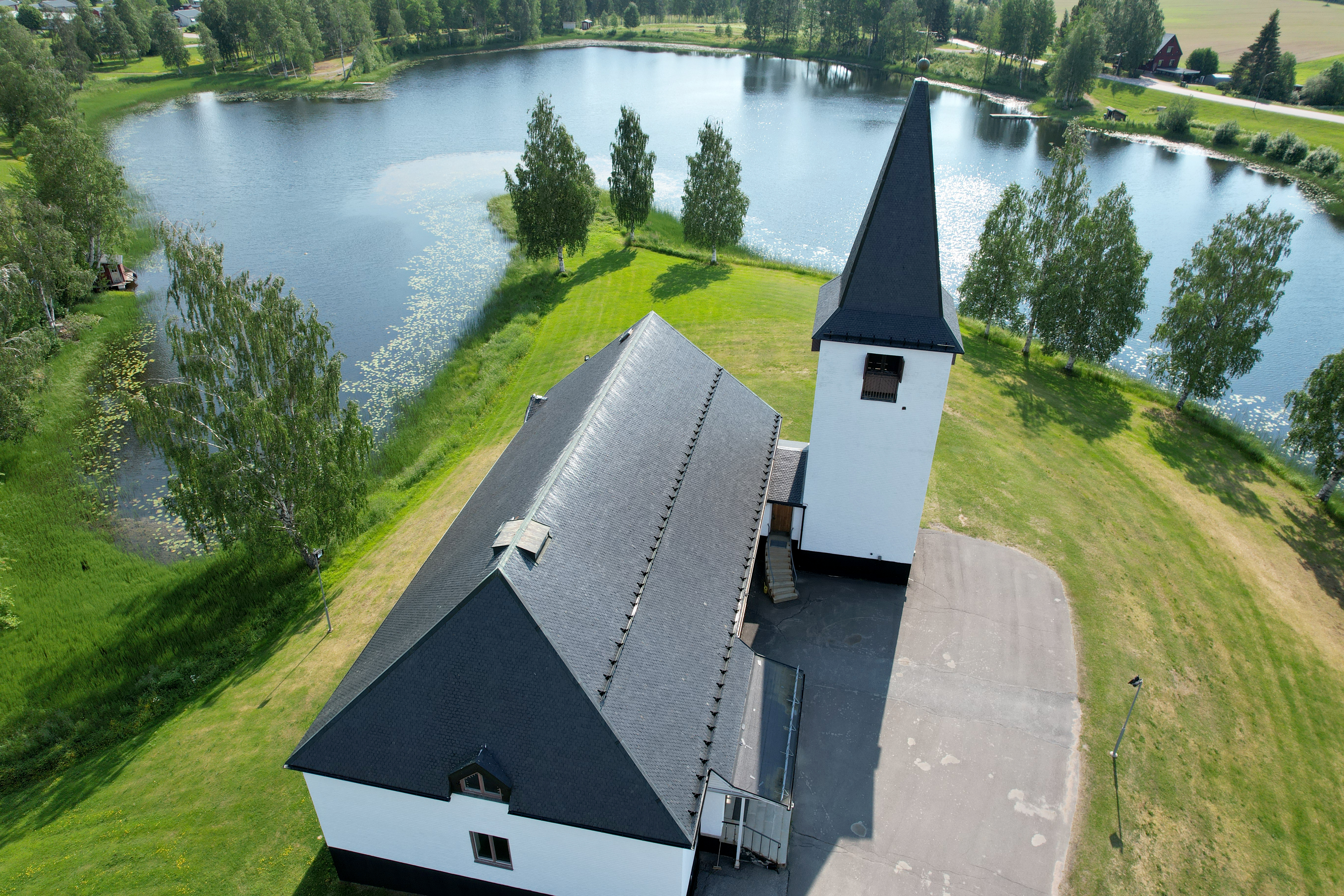 Vuollerims kyrka