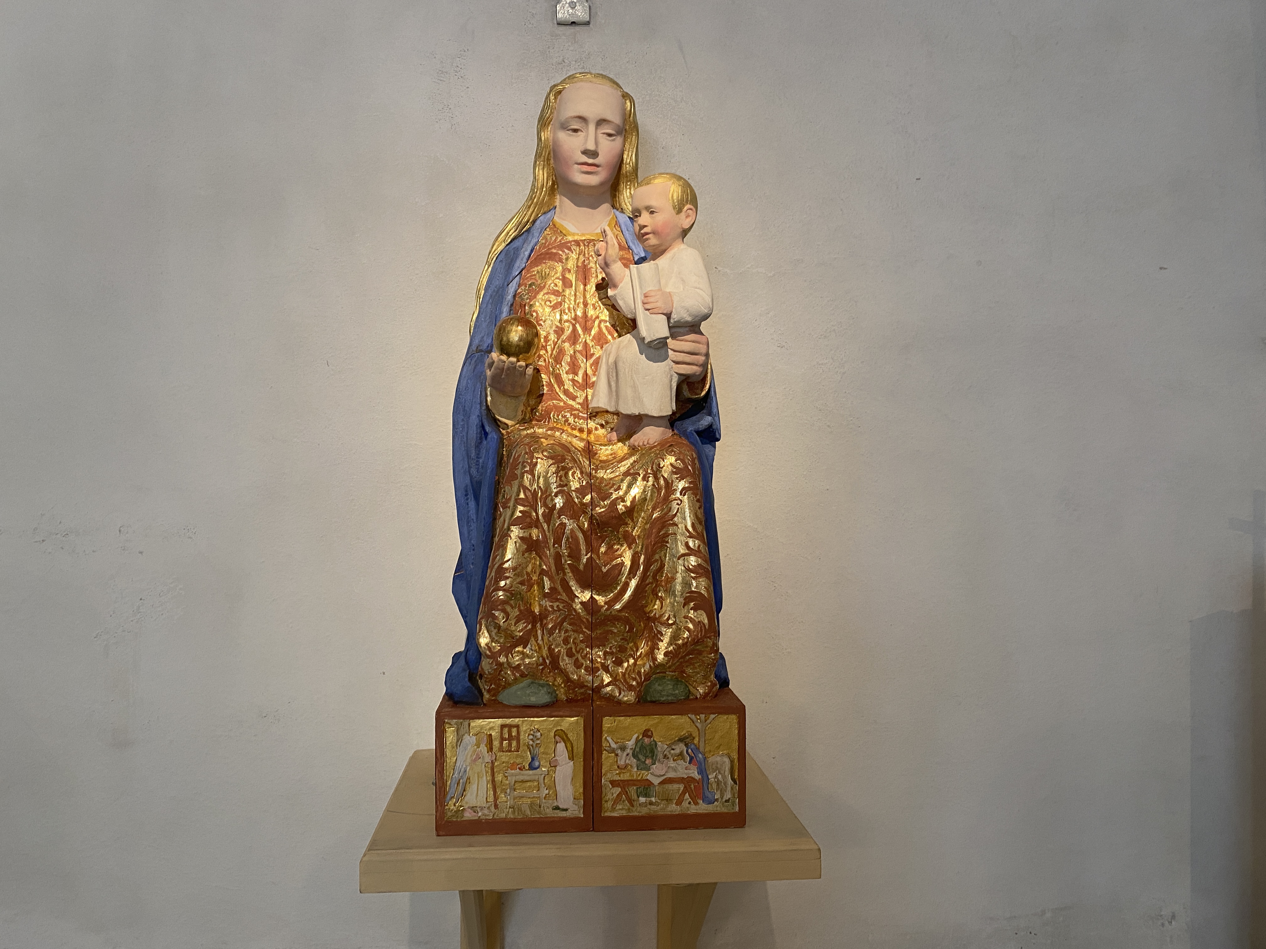 Madonnaskulpturen i Hardemo kyrka