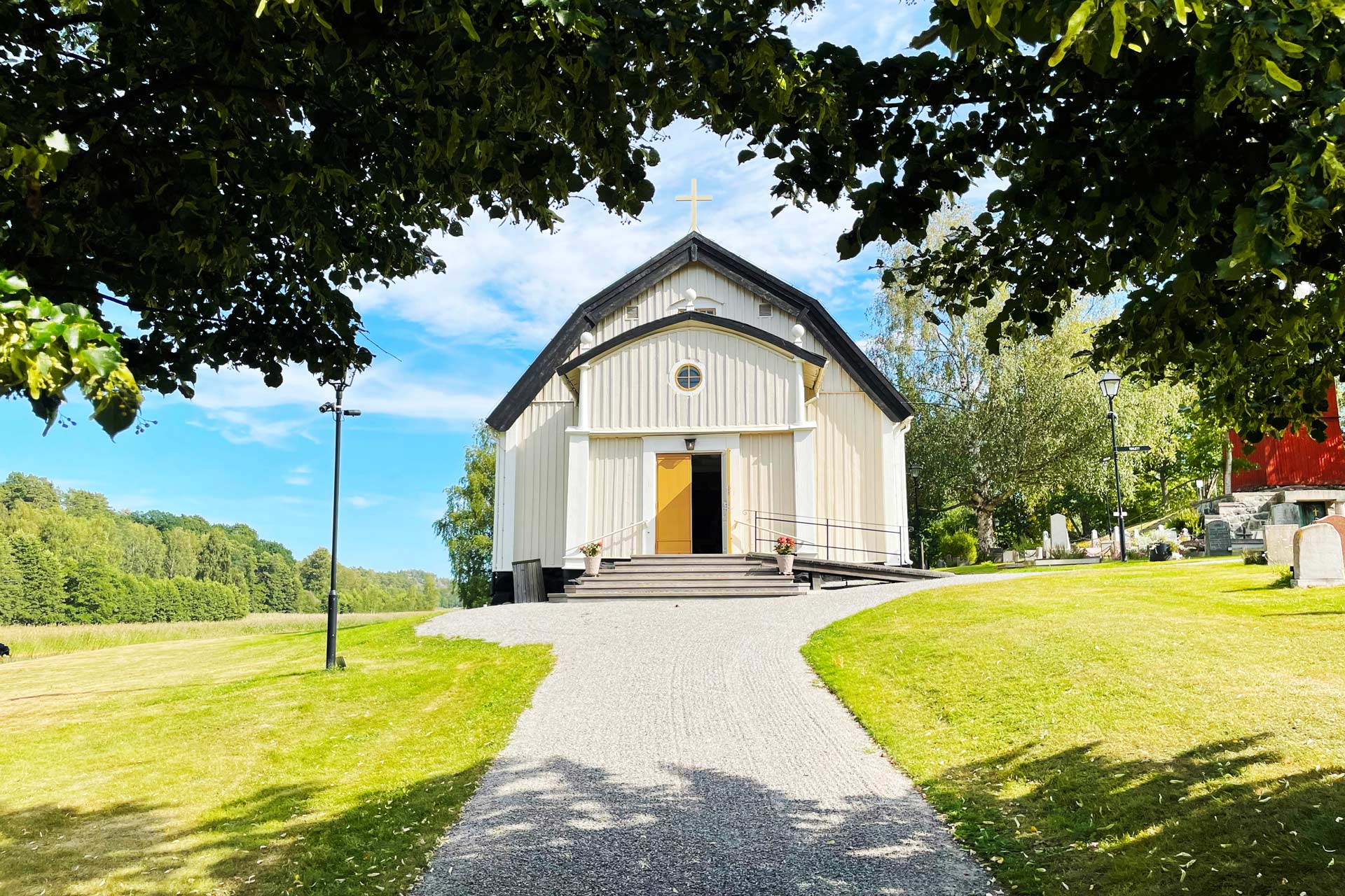 Ingarö kyrka