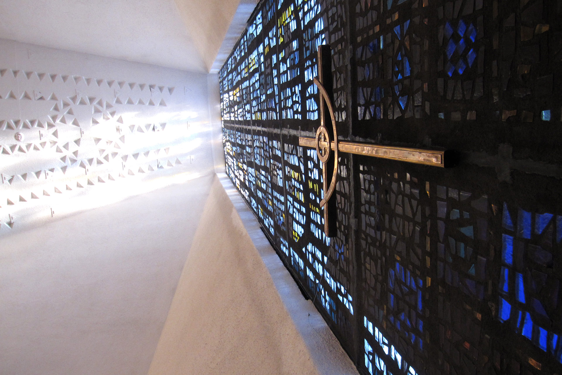 Altartavla i Biskopsgårdens kyrka.