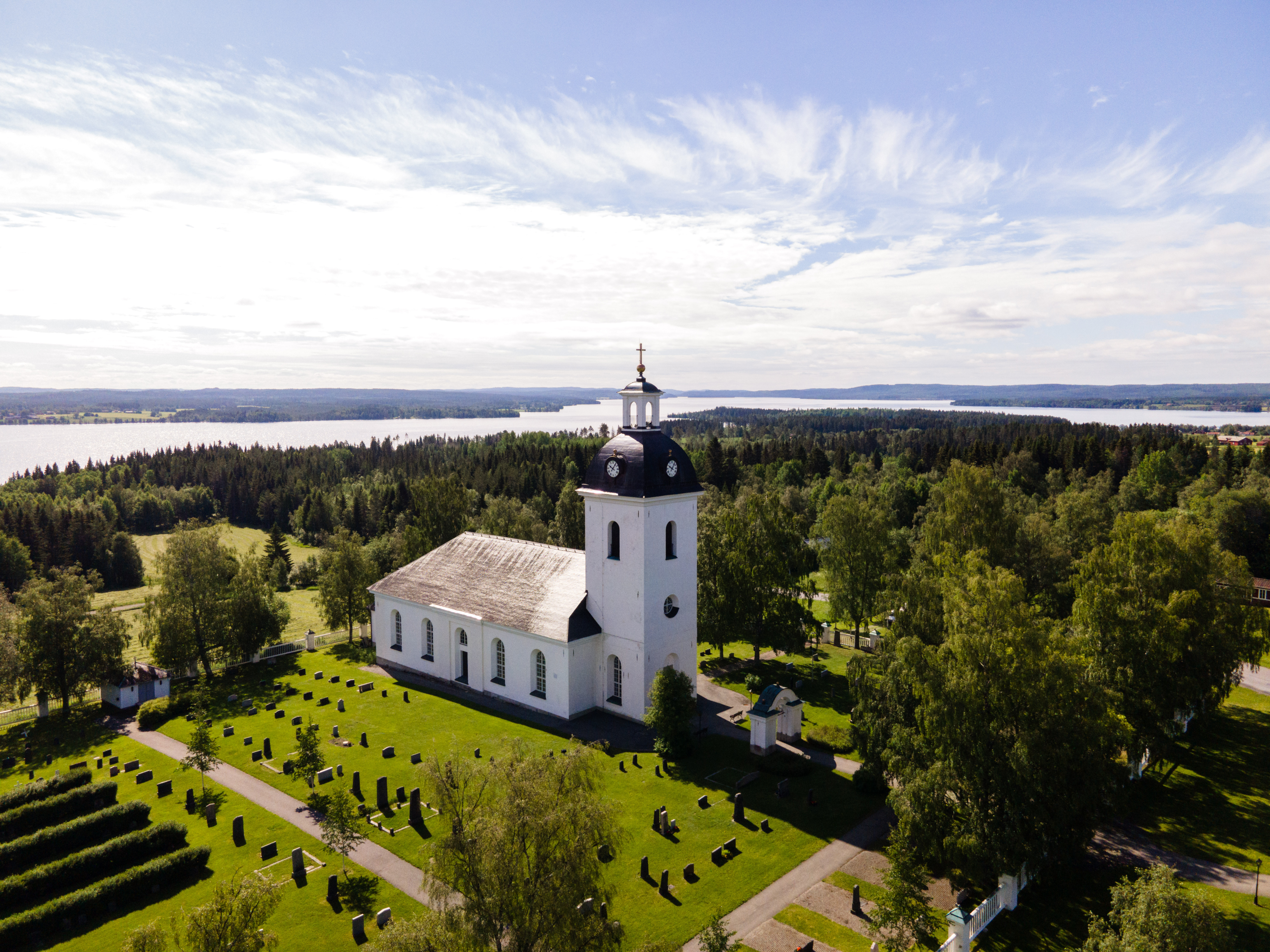 Lockne kyrka